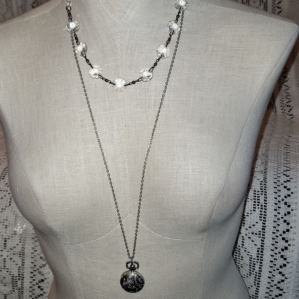 AEO LONG POCKET WATCH NECKLACE AND SHORT CRYSTAL CHOKER